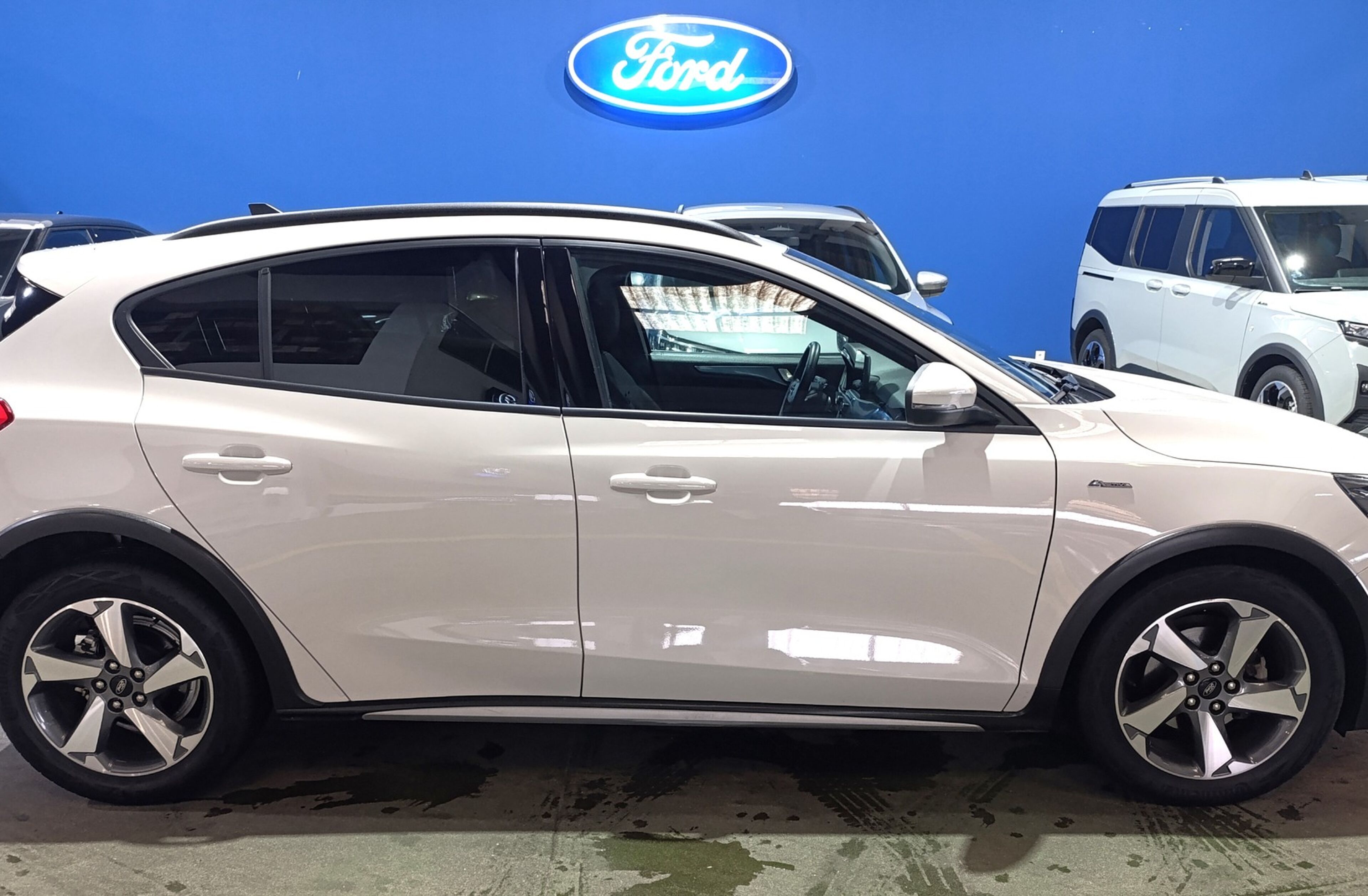 FORD Focus 1.0 EcoBoost MHEV Active X