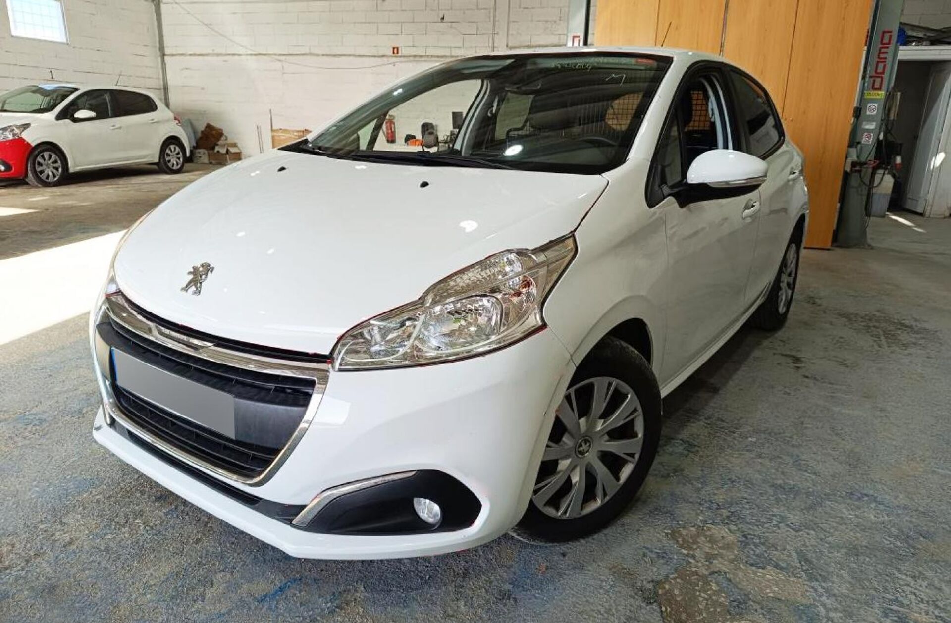 PEUGEOT 208 1.5 BlueHDi - IVA Dedutível