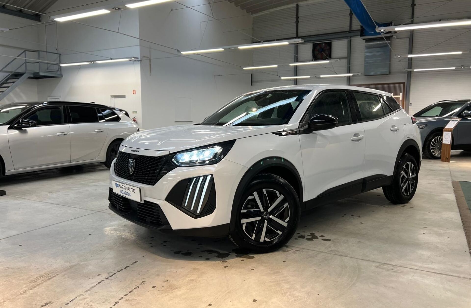 PEUGEOT 2008 1.2 PureTech Style