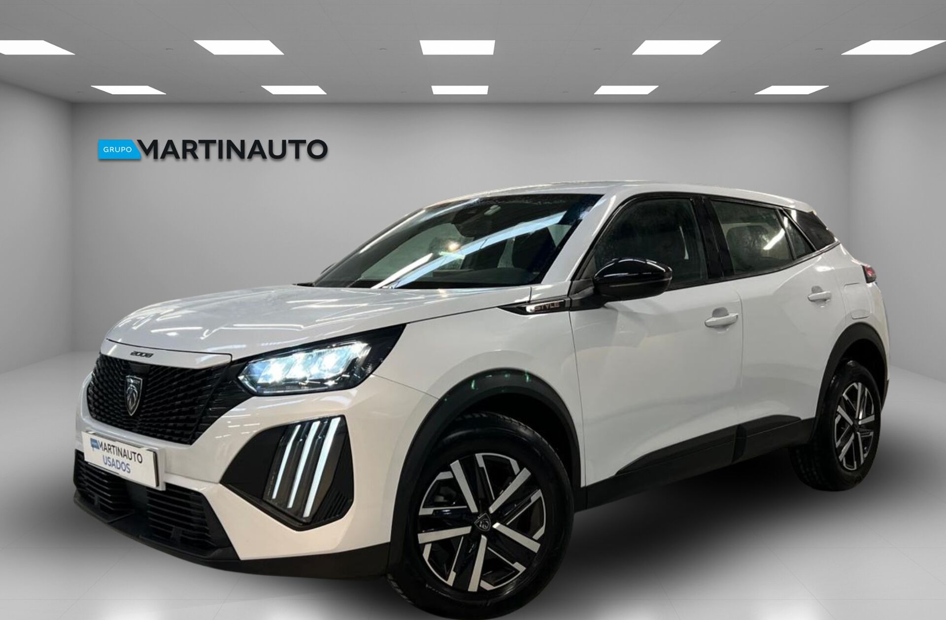 PEUGEOT 2008 1.2 PureTech Style