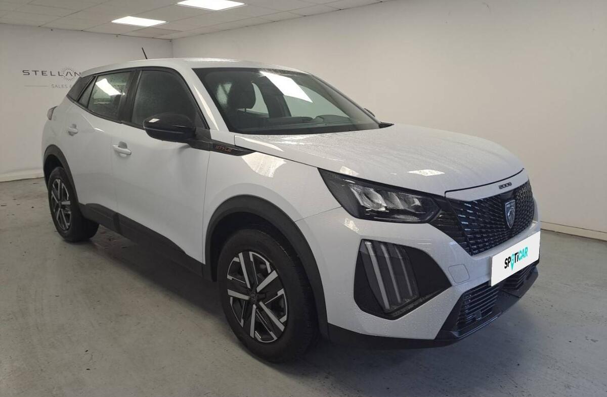 PEUGEOT 2008 1.2 PureTech Style