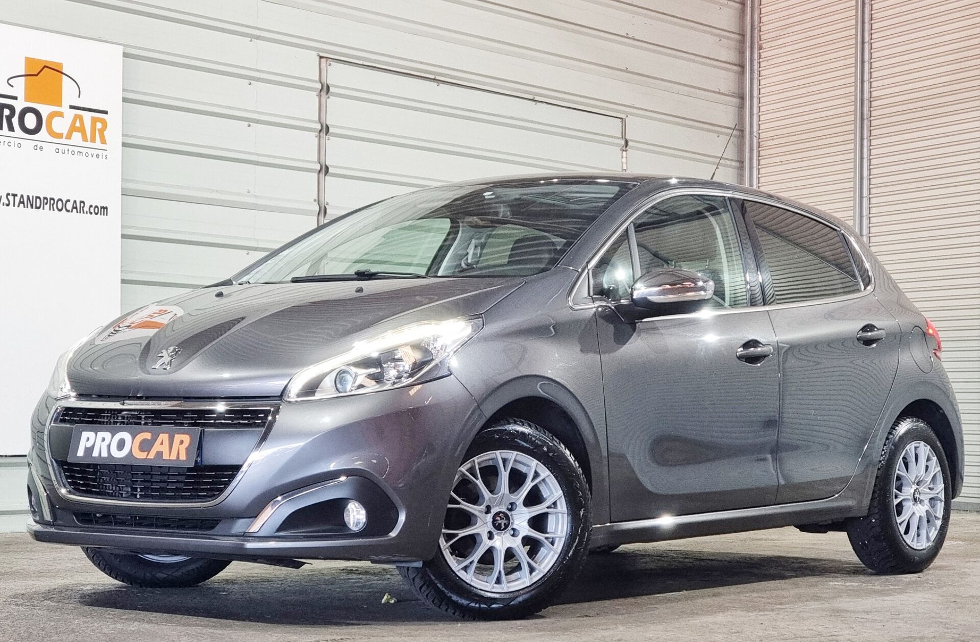 PEUGEOT 208 1.2 PureTech GT Line