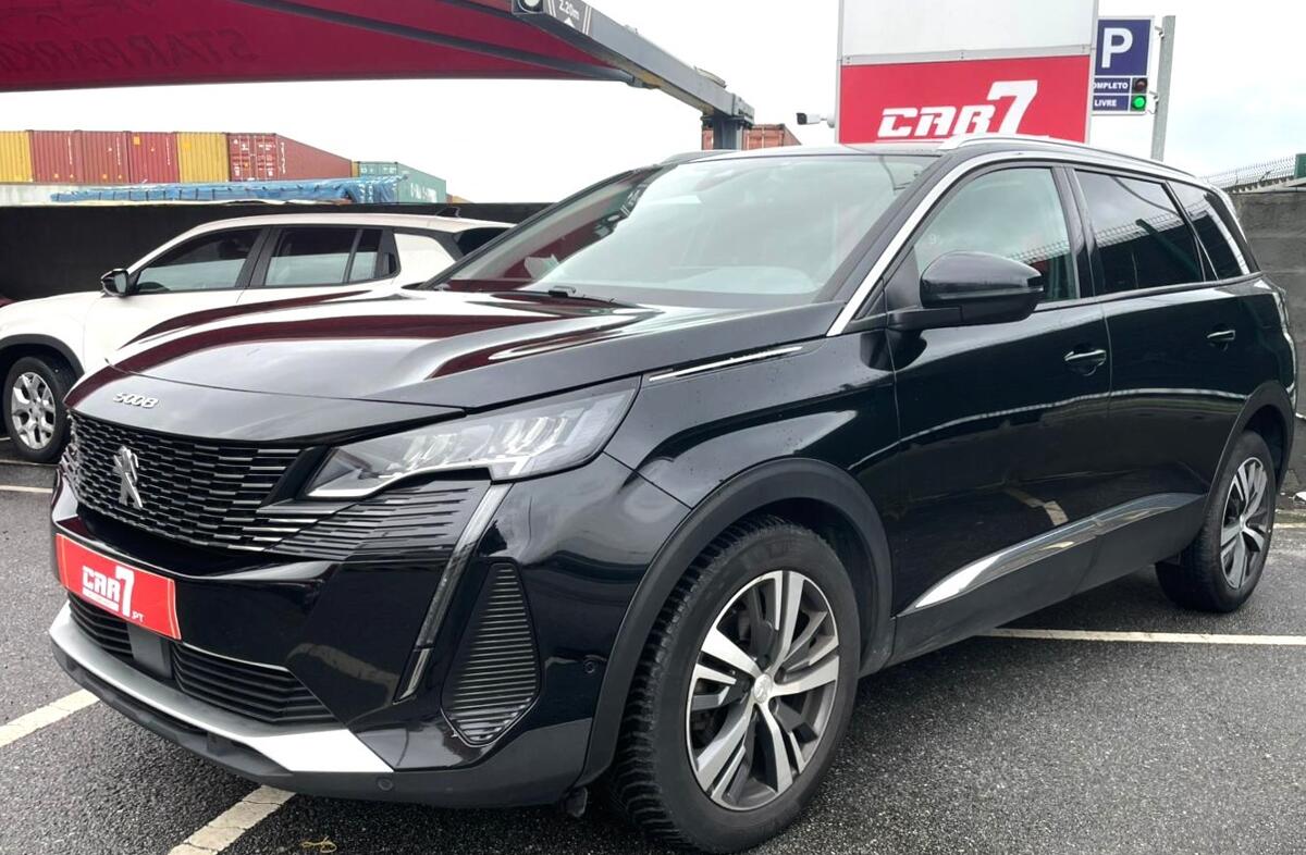 PEUGEOT 5008 1.5 BlueHDi Allure Pack EAT8