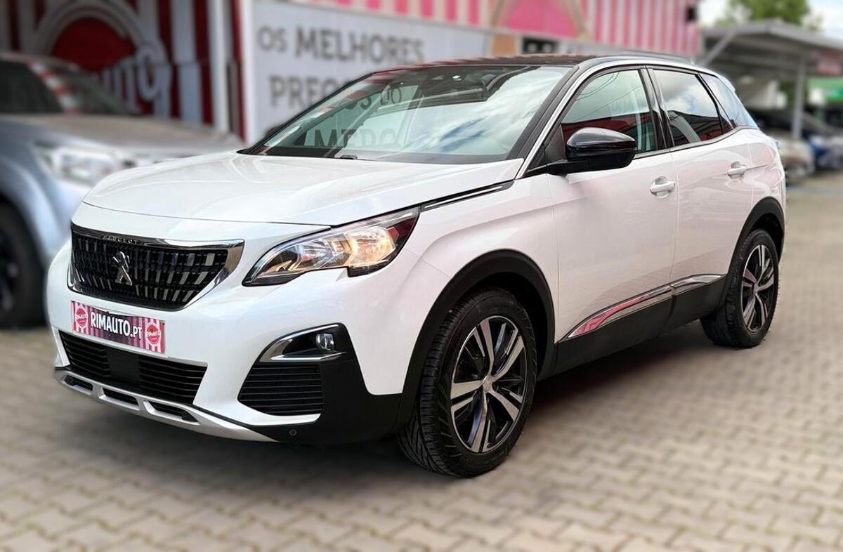 PEUGEOT 3008 1.2 PureTech Allure