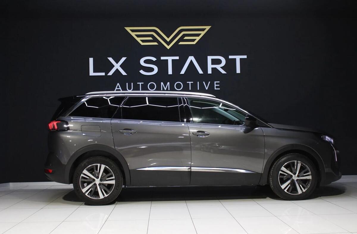 PEUGEOT 5008 1.2 PureTech Allure Pack EAT8