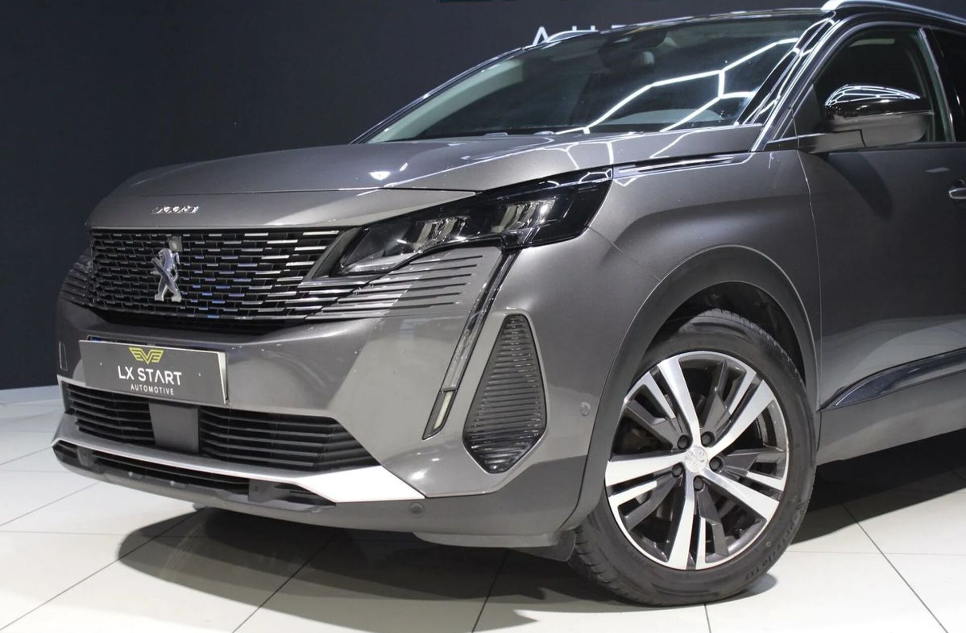 PEUGEOT 5008 1.2 PureTech Allure Pack EAT8