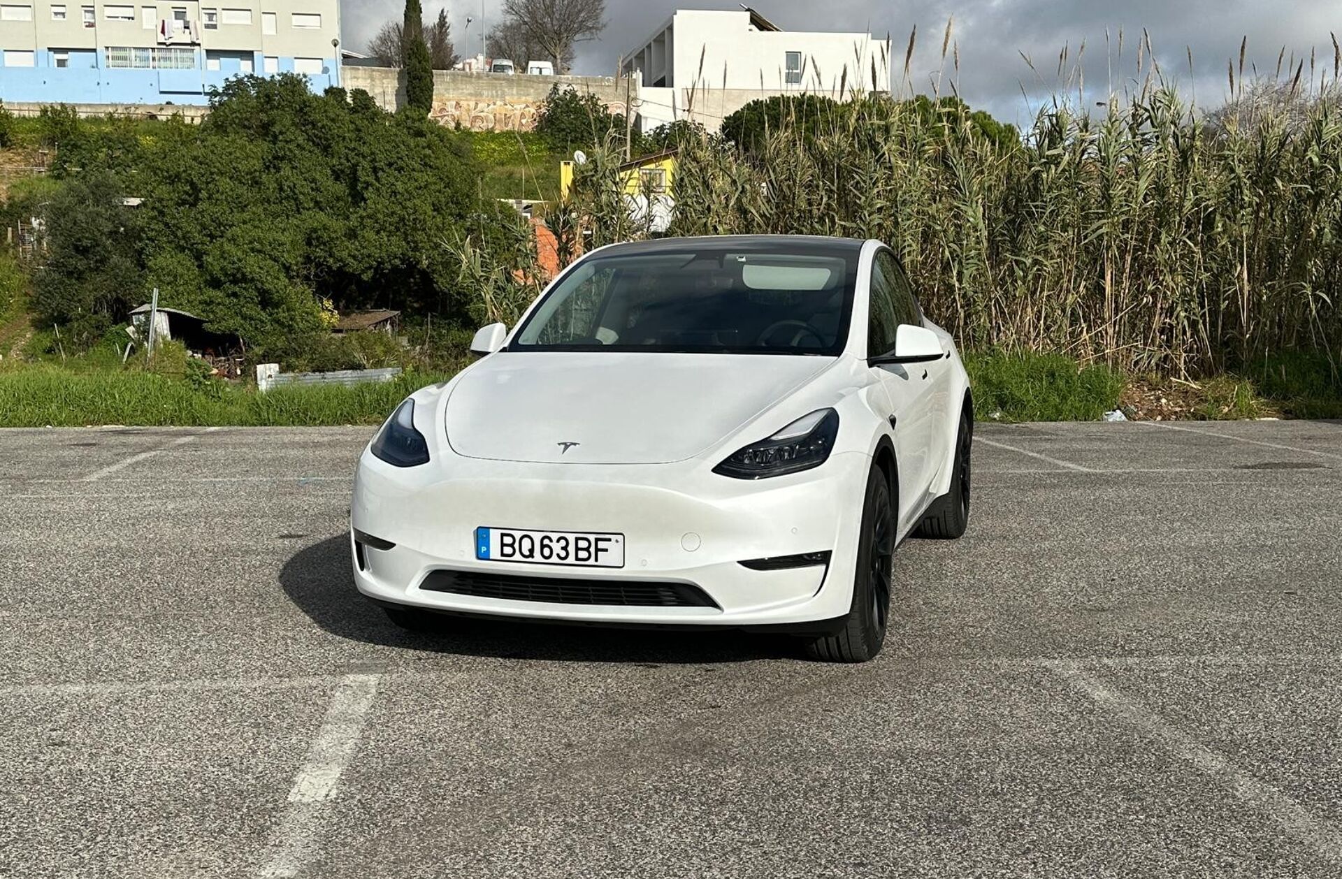 TESLA Model Y Long Range Tração Integral