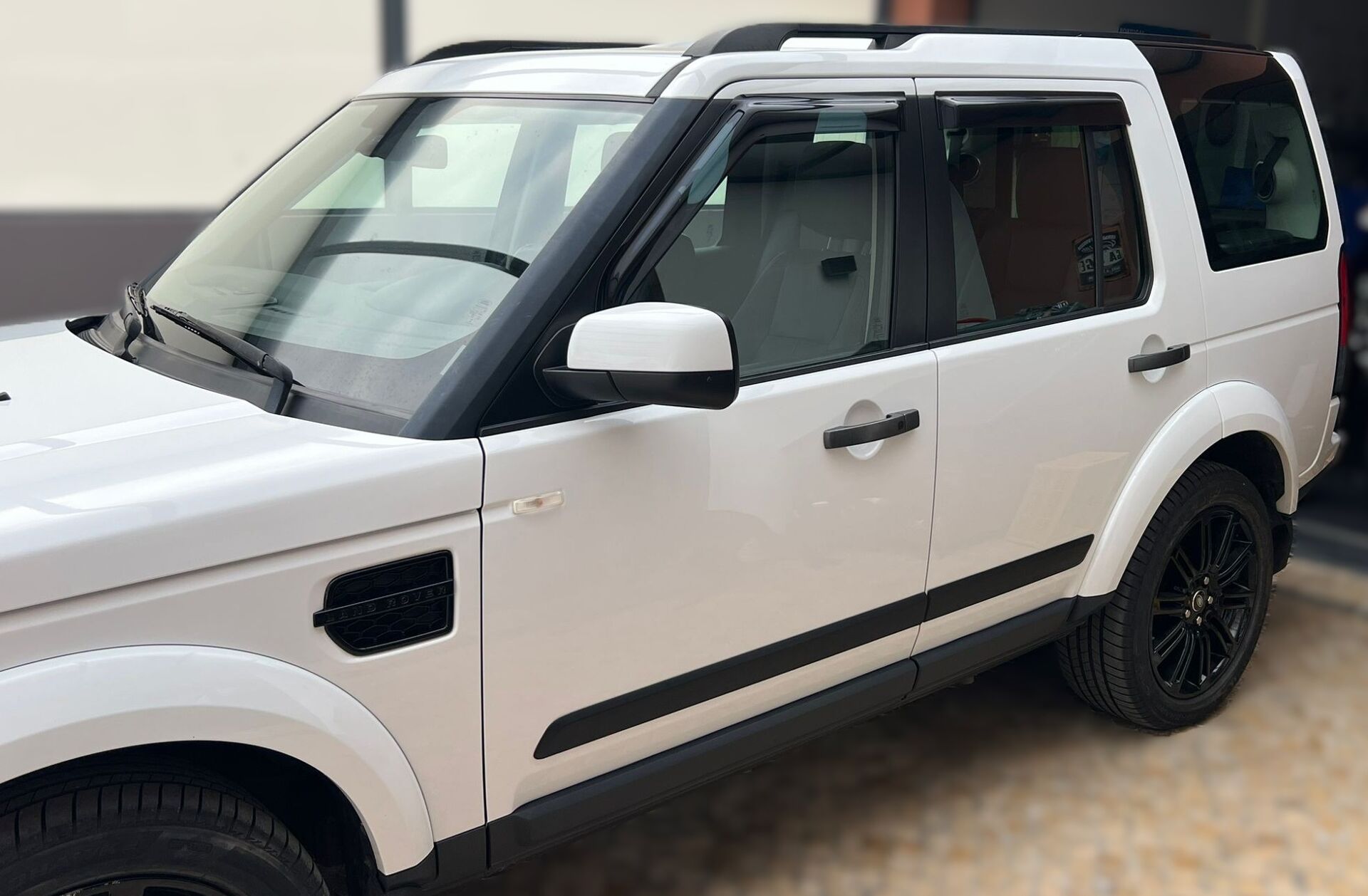 LAND ROVER Discovery 4 3.0 TD V6 HSE