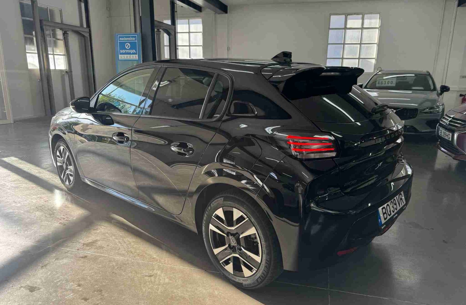 PEUGEOT 208 1.2 Hybrid Allure e-DCS6