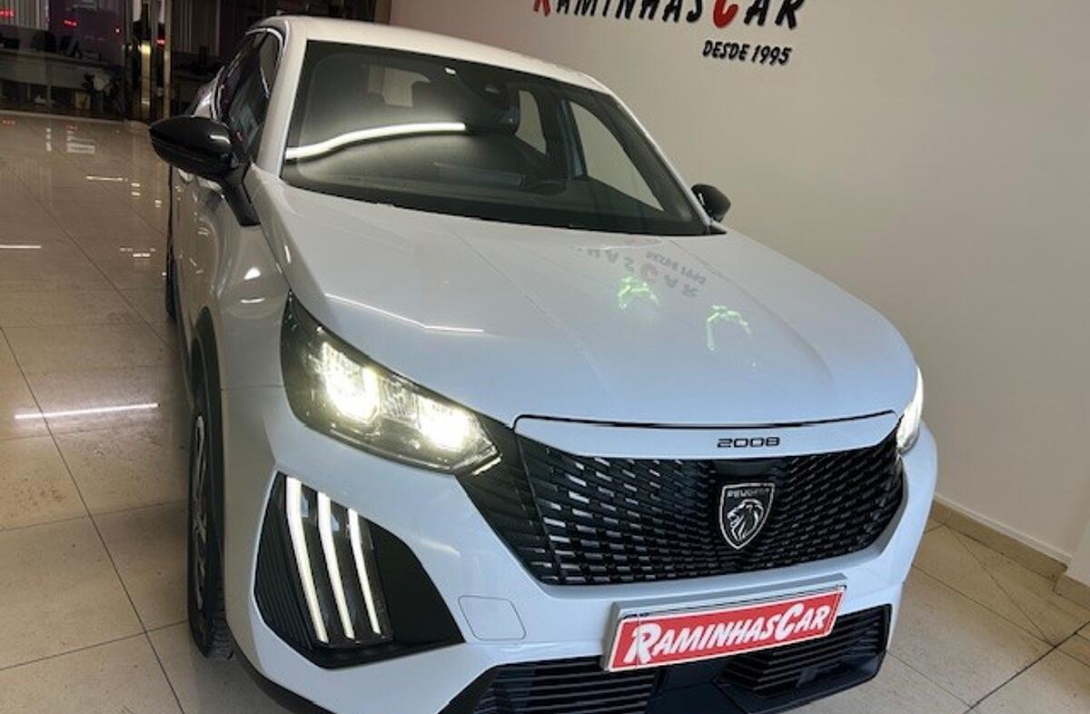 PEUGEOT 2008 1.2 PureTech Allure Pack