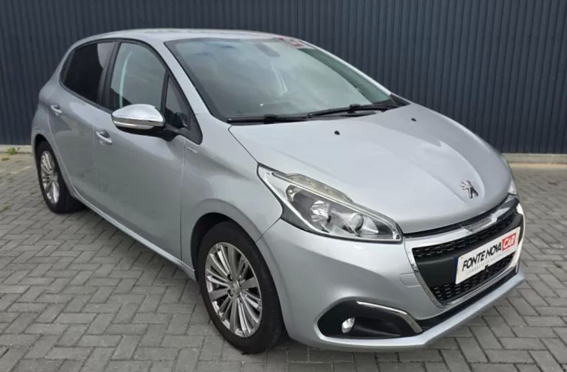 PEUGEOT 208 1.2 PureTech Style