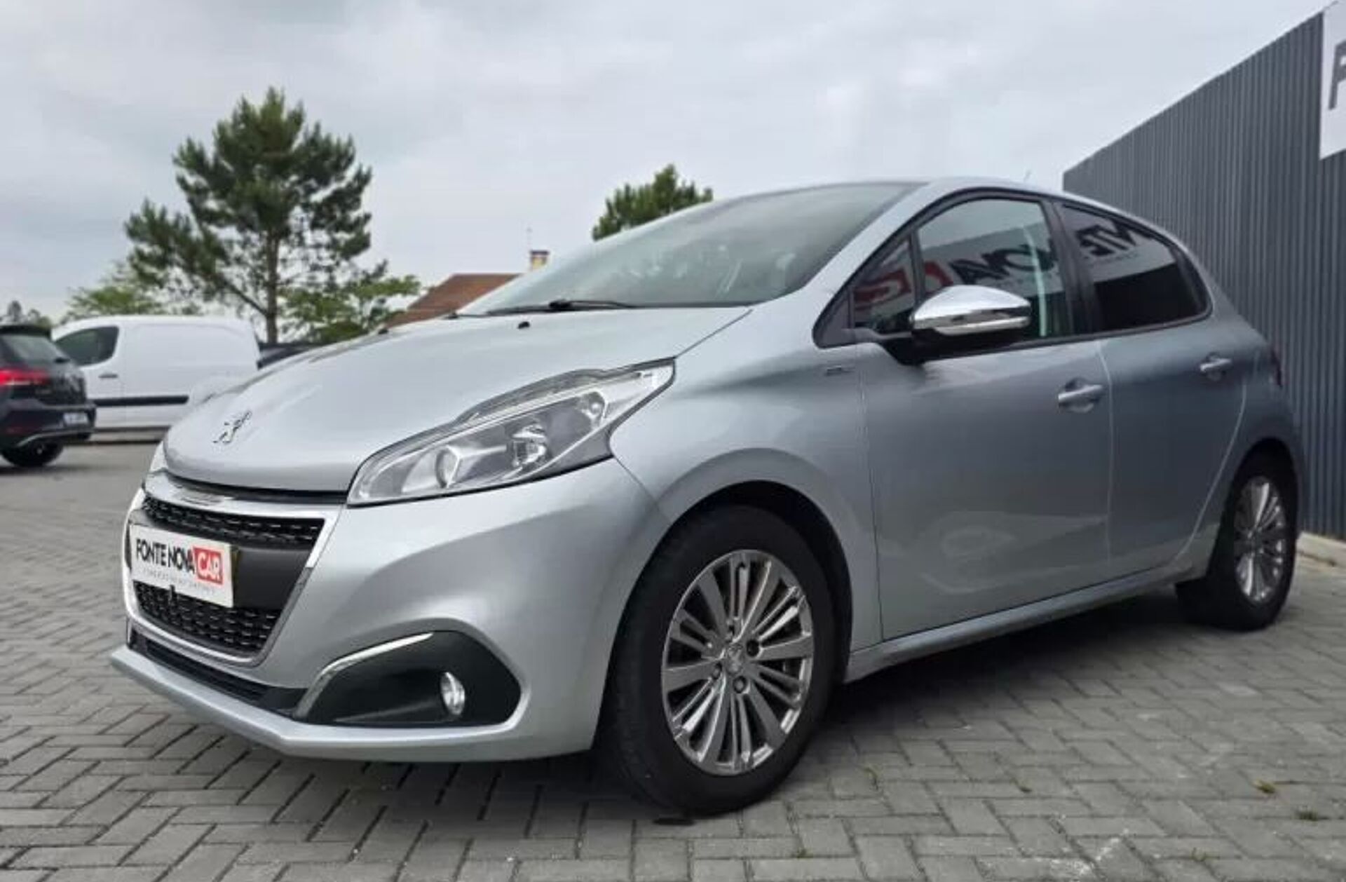 PEUGEOT 208 1.2 PureTech Style