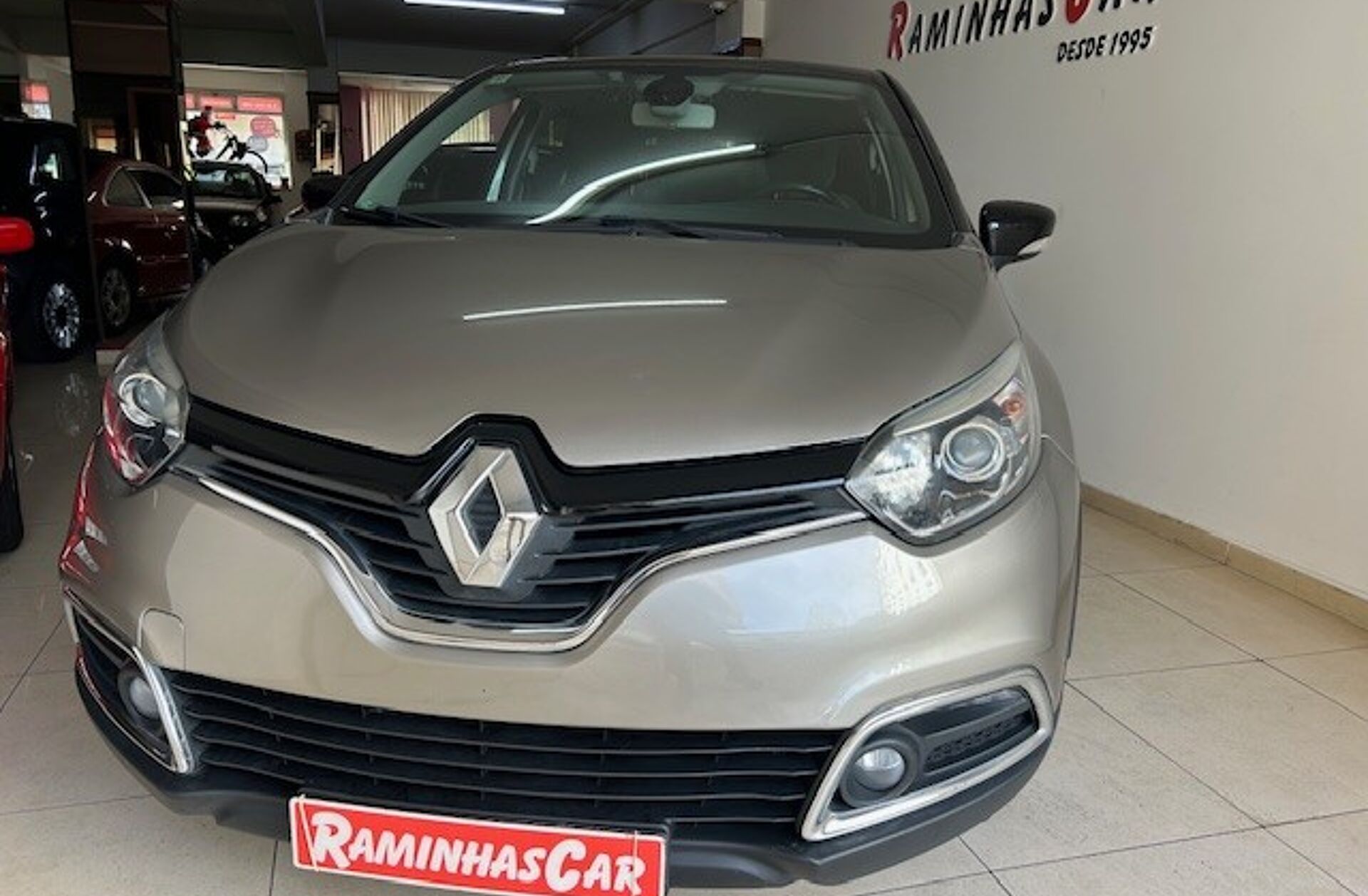 RENAULT Captur 0.9 TCE Exclusive