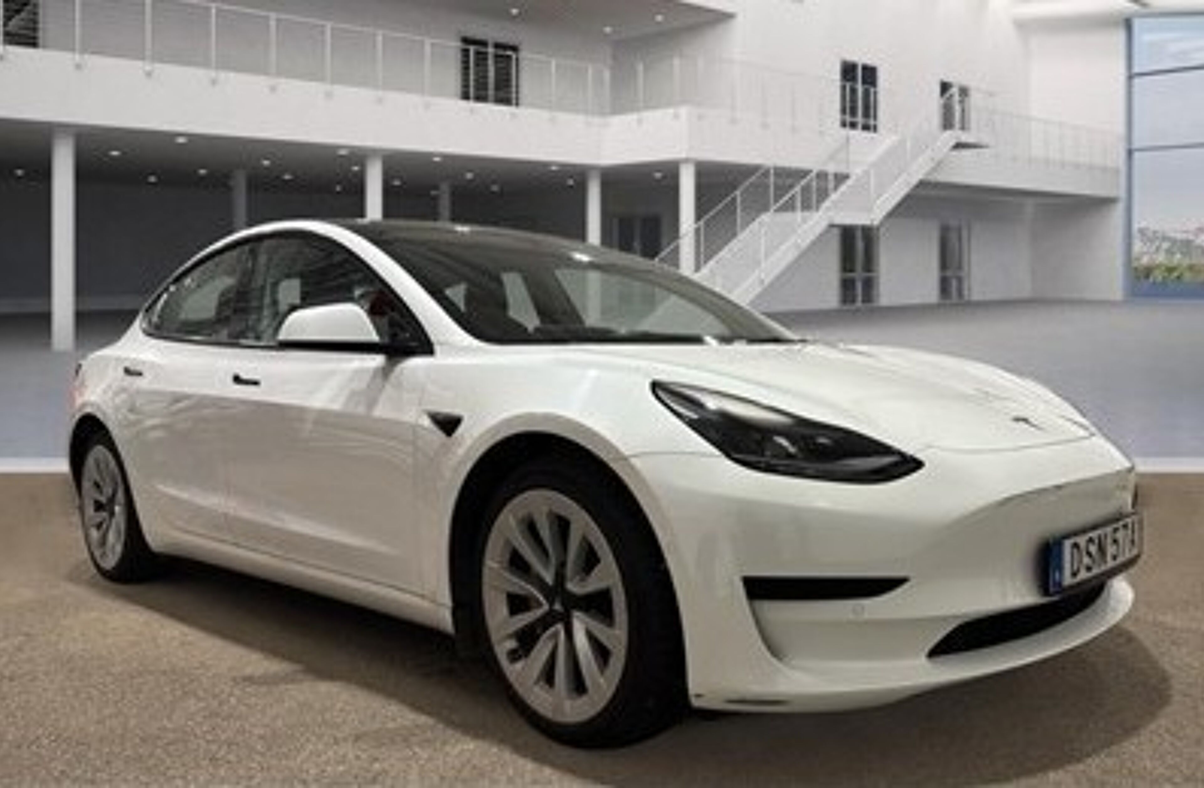 TESLA Model 3 Long Range RWD Business
