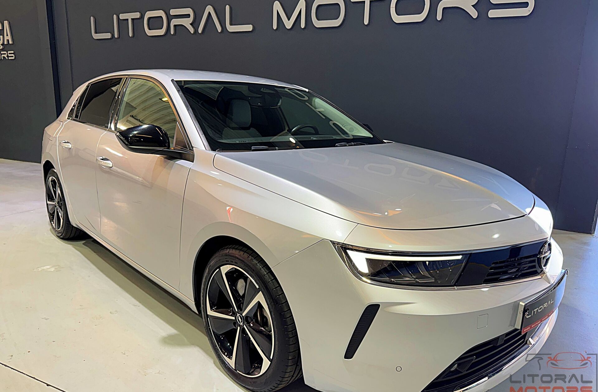 OPEL Astra 1.6 T PHEV Elegance