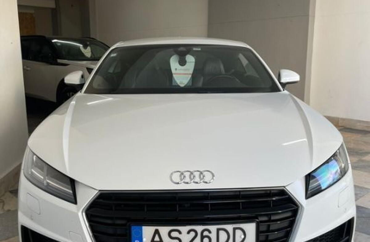 AUDI TT 2.0 TDi S-line