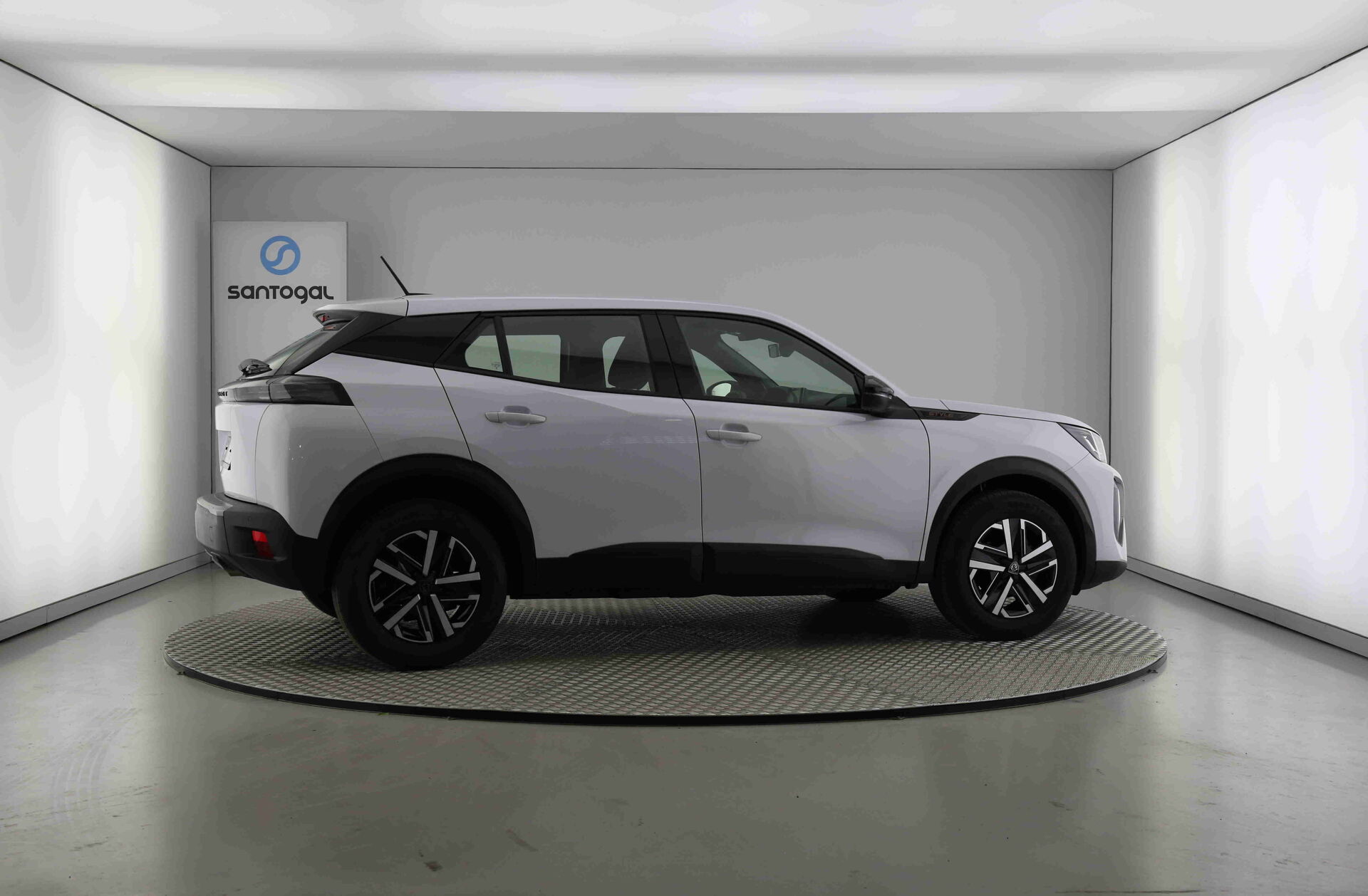 PEUGEOT 2008 1.2 PureTech Style