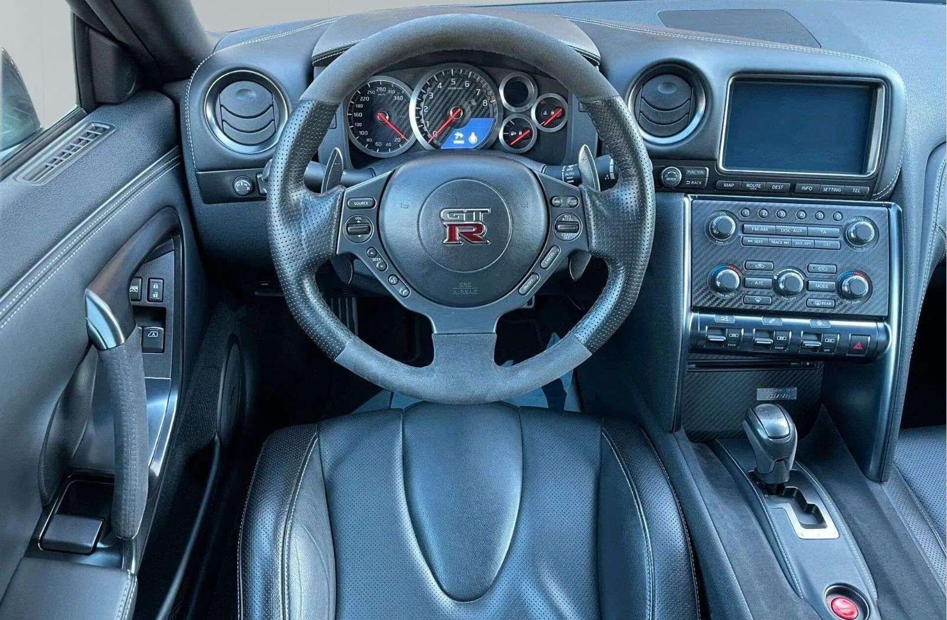 NISSAN GT-R 3.8 V6 Black Edition