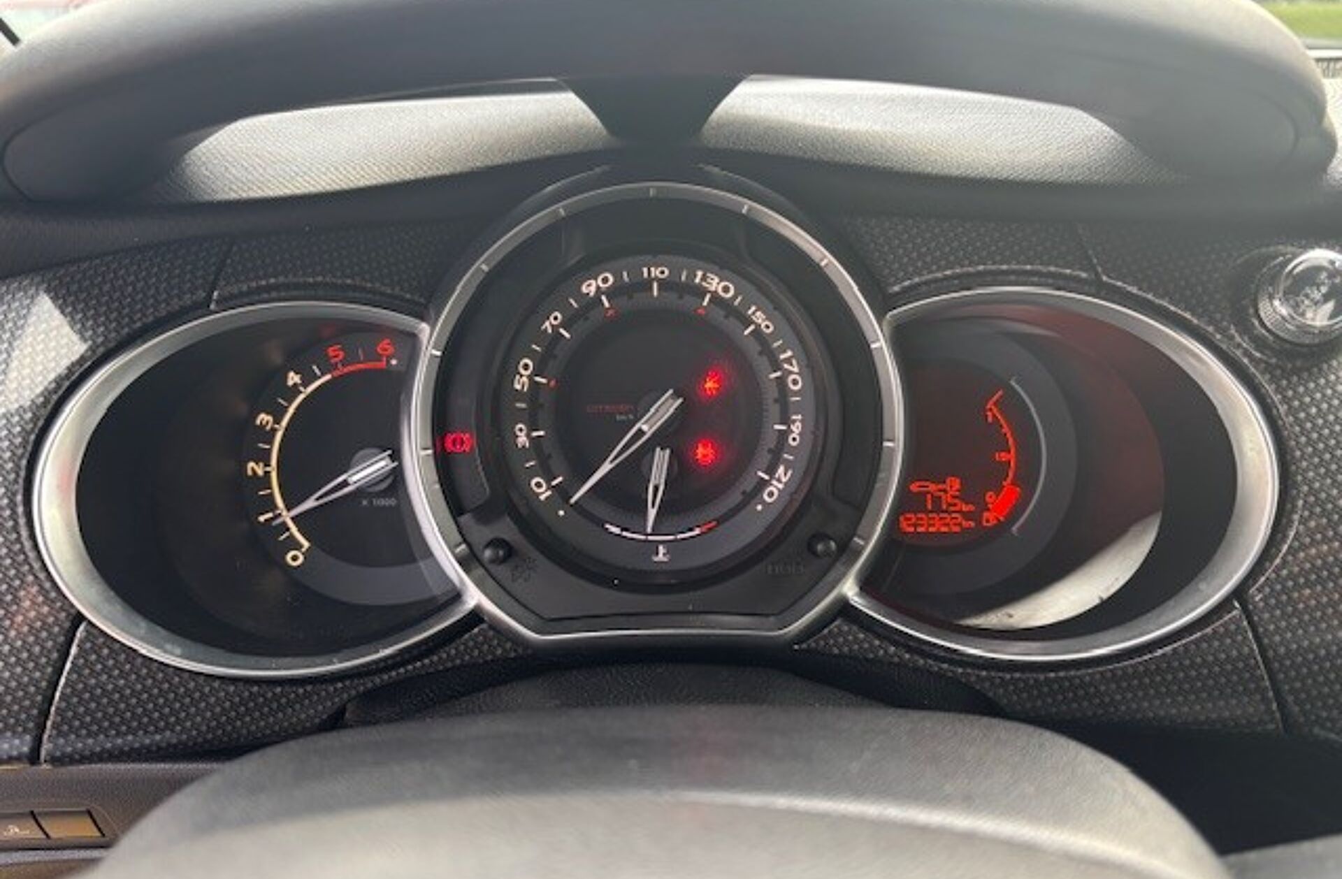 CITROEN DS 3 1.6 HDi Airdream Sport Chic