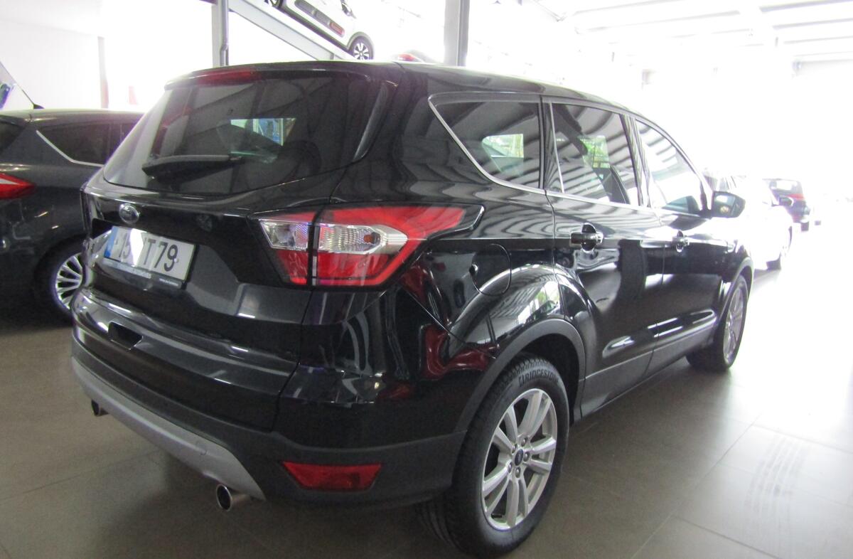 FORD Kuga 1.5 TDCi Titanium