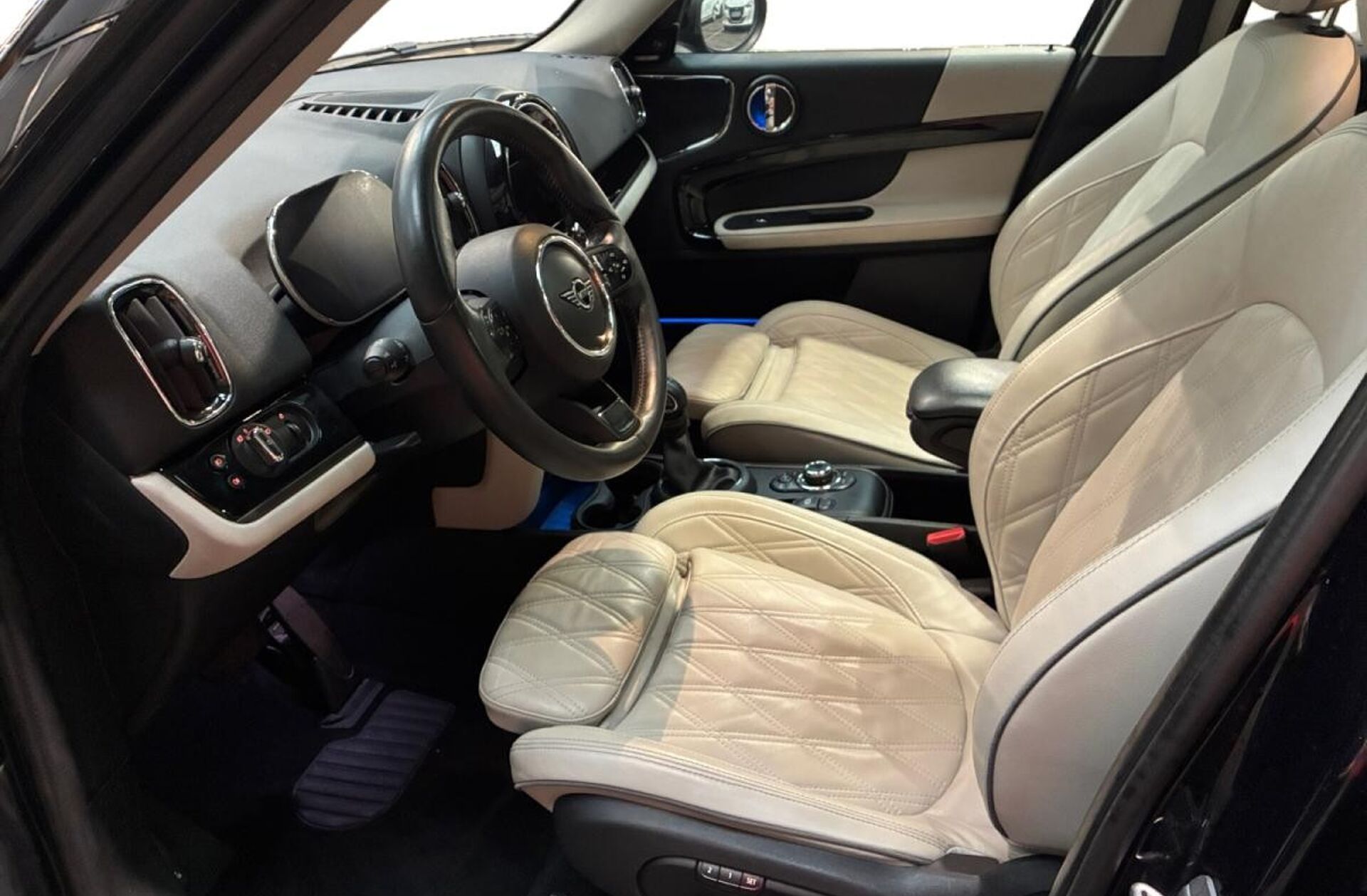 MINI Mini Countryman Mini Cooper SE Premium Untamed Edition Auto