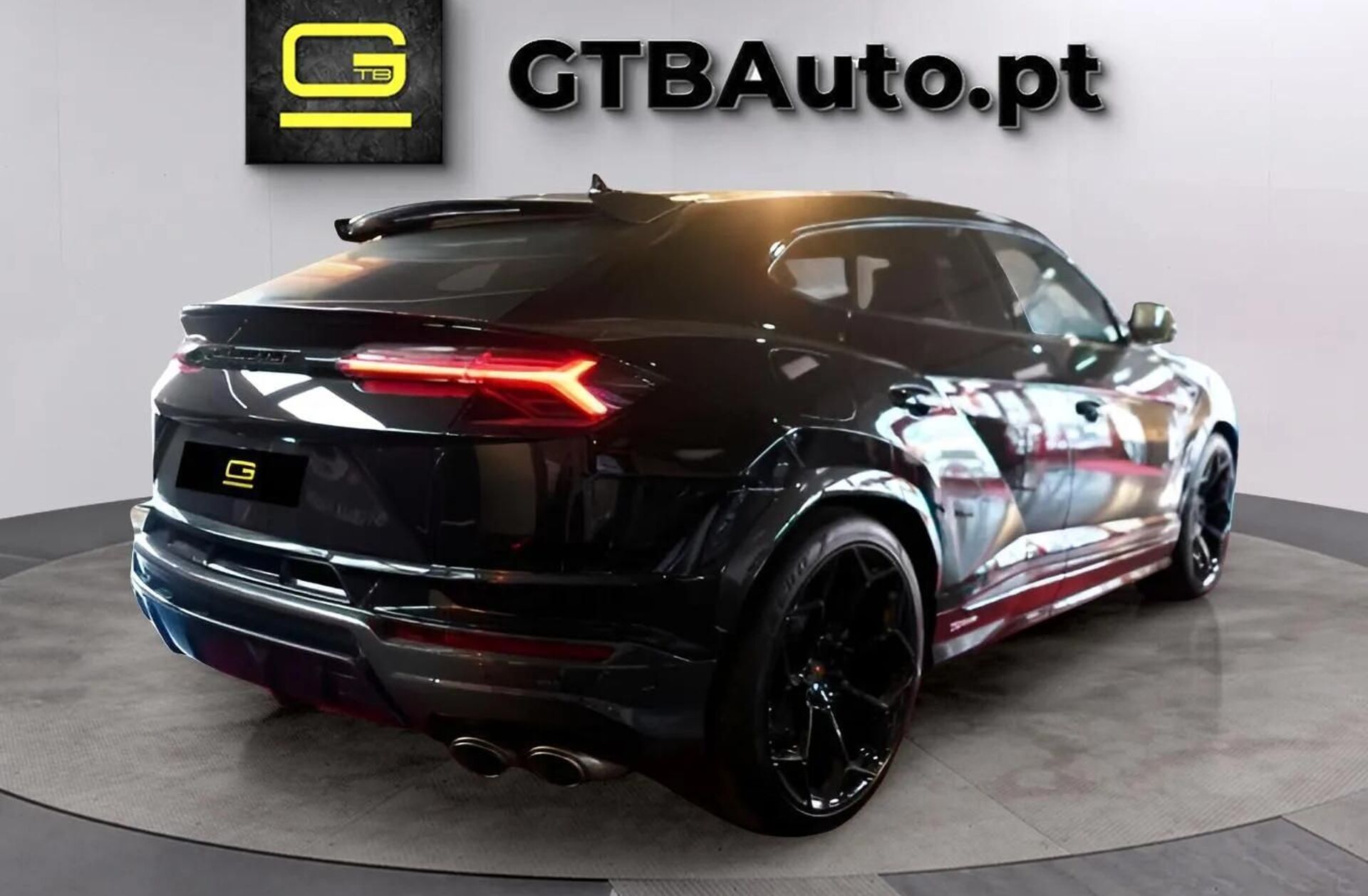 LAMBORGHINI Urus 4.0 V8 Performante