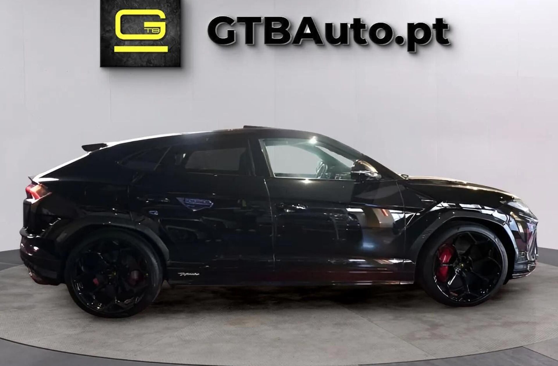 LAMBORGHINI Urus 4.0 V8 Performante