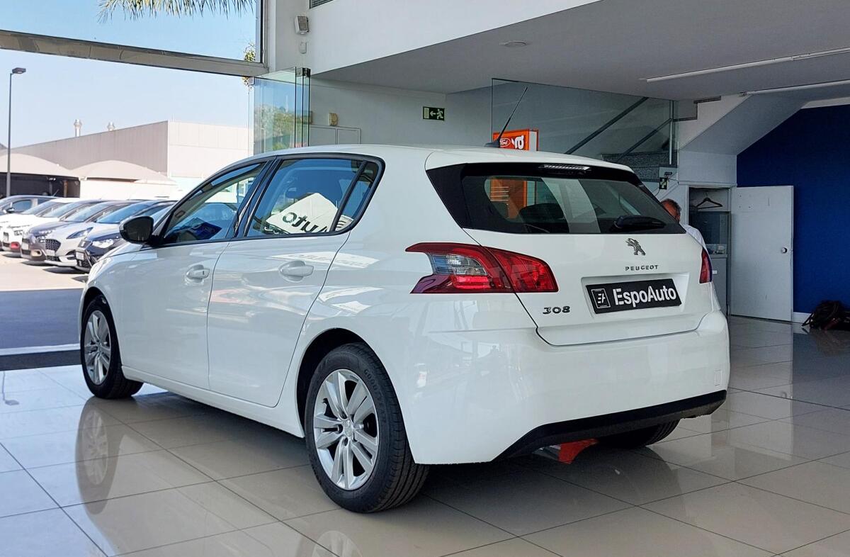 PEUGEOT 308 1.5 BlueHDi Business Line