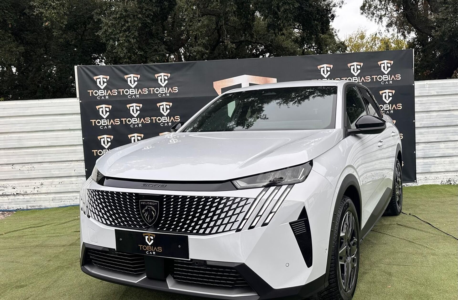 PEUGEOT 3008 1.2 Hybrid Allure e-DCS6