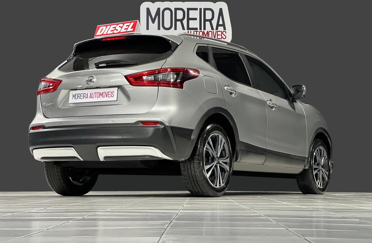 NISSAN Qashqai 1.5 dCi N-Connecta