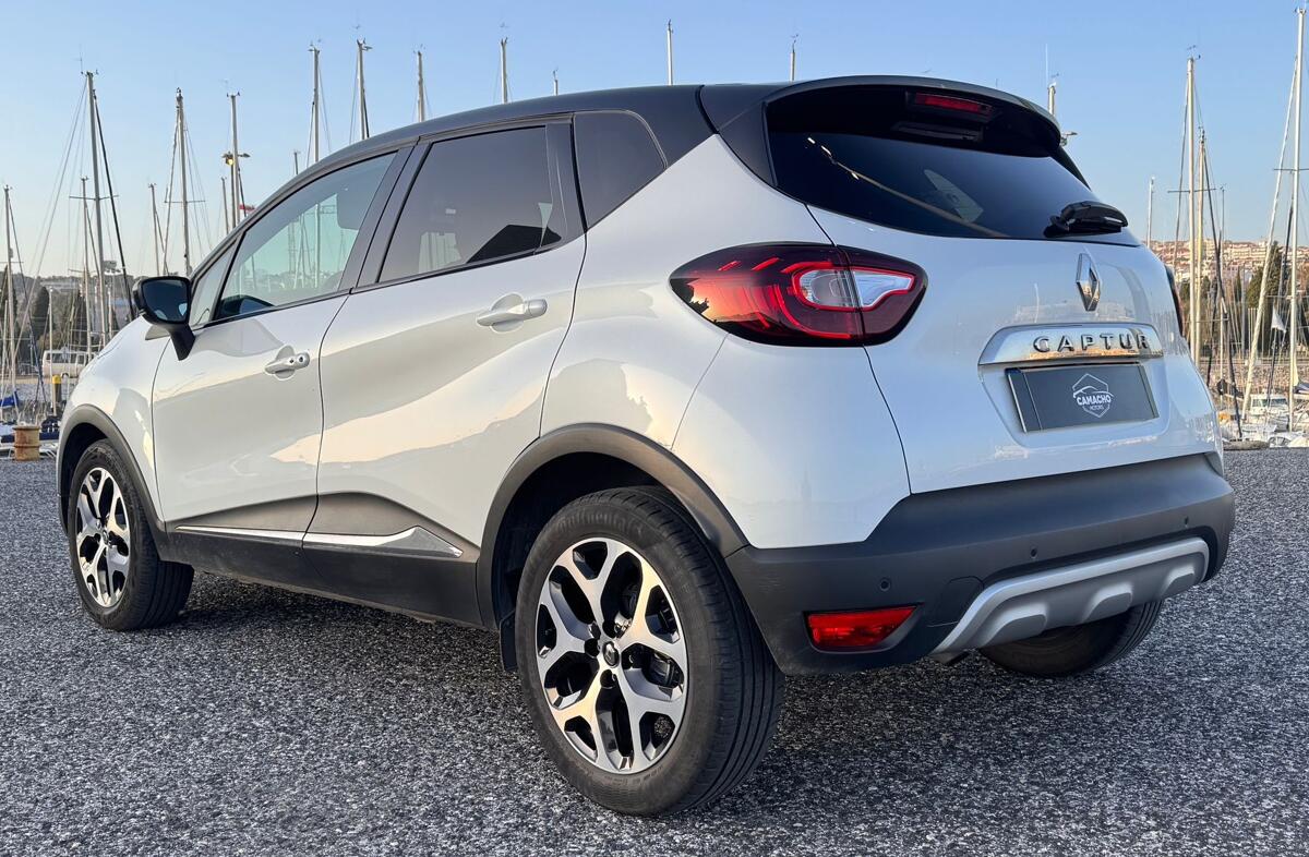 RENAULT Captur 1.2 TCe Exclusive