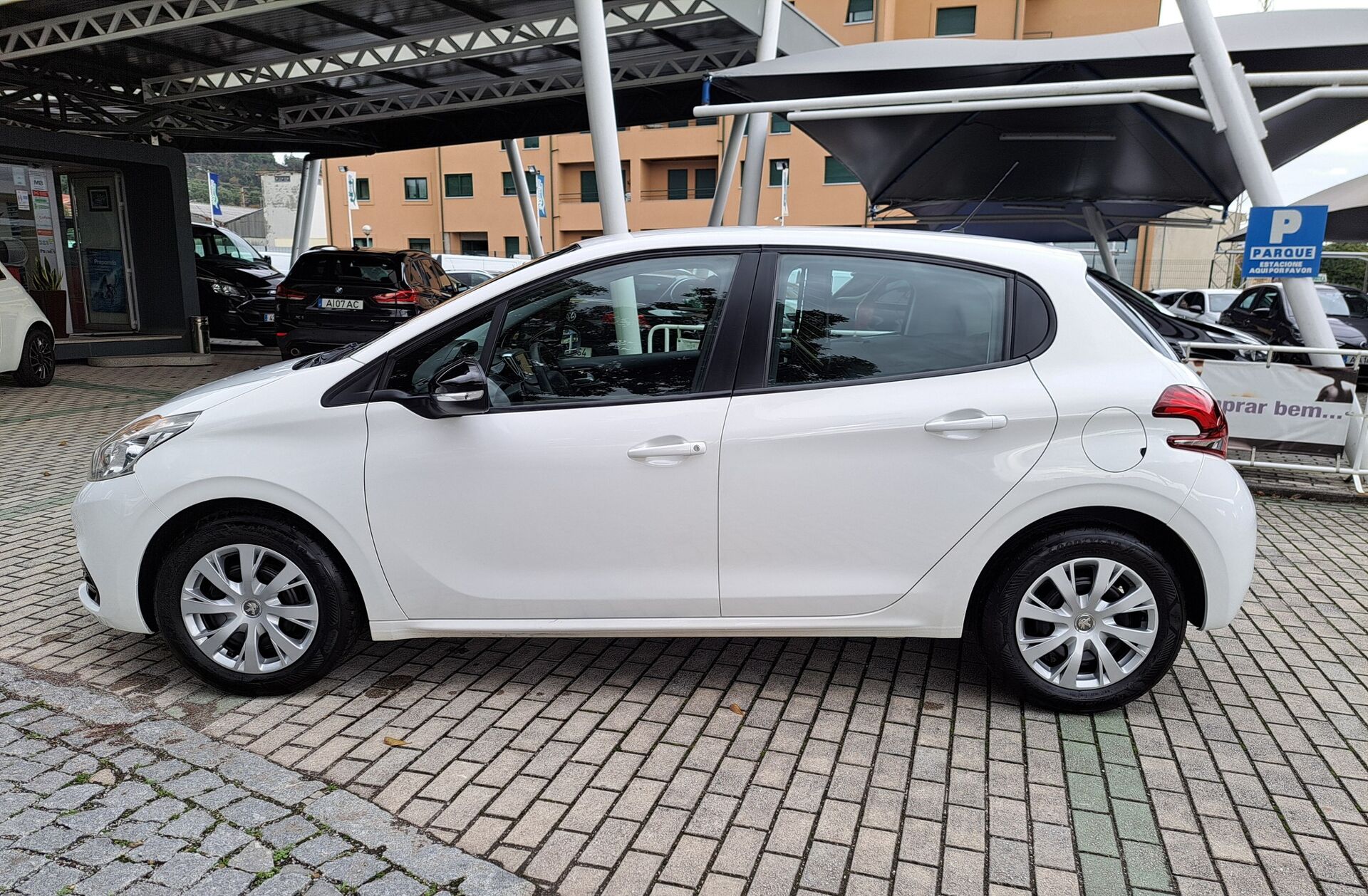 PEUGEOT 208 1.5 BlueHDi Active