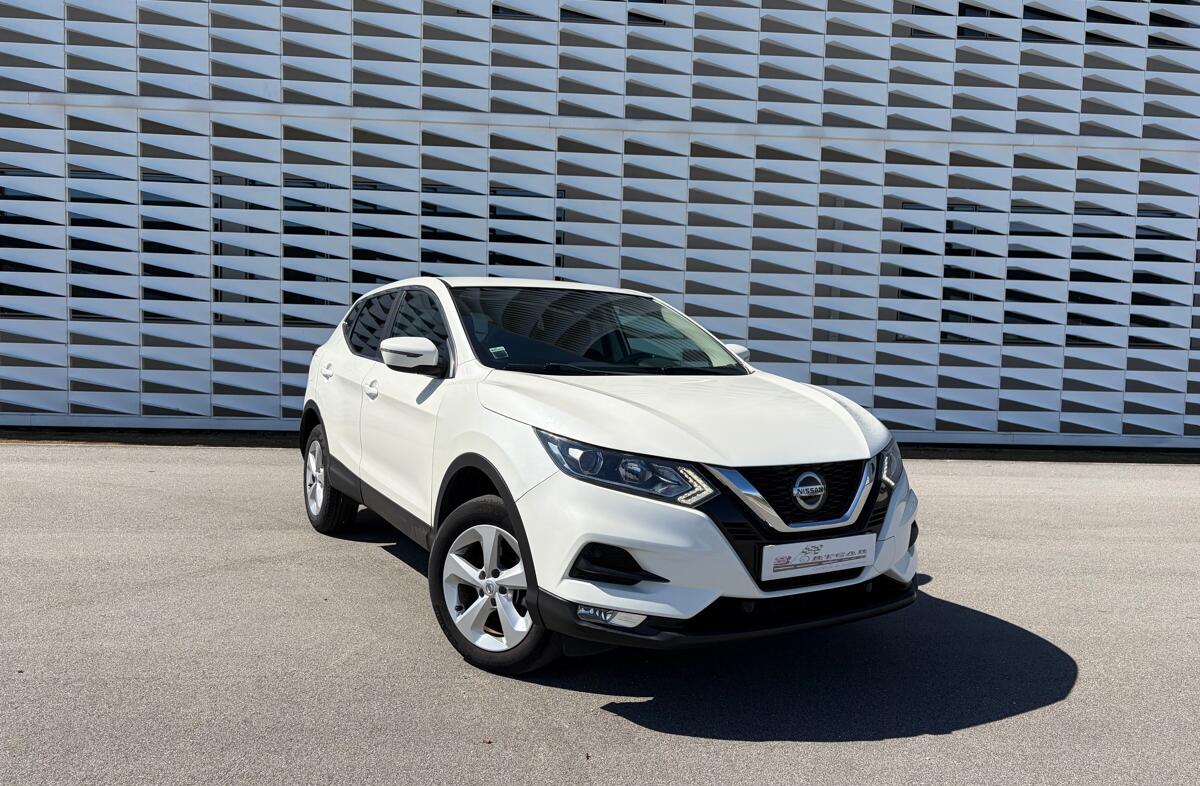 NISSAN Qashqai 1.5 dCi N-Connecta