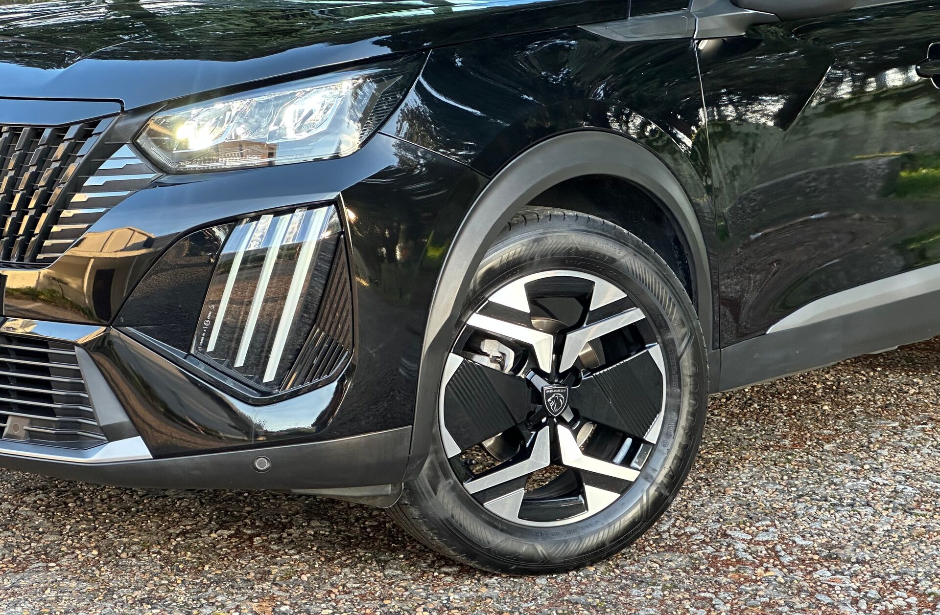 PEUGEOT 2008 1.2 PureTech Allure