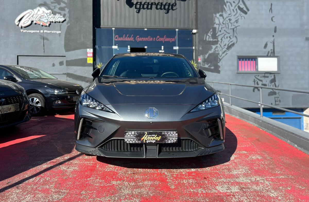 MG MG4 64 kWh Luxury