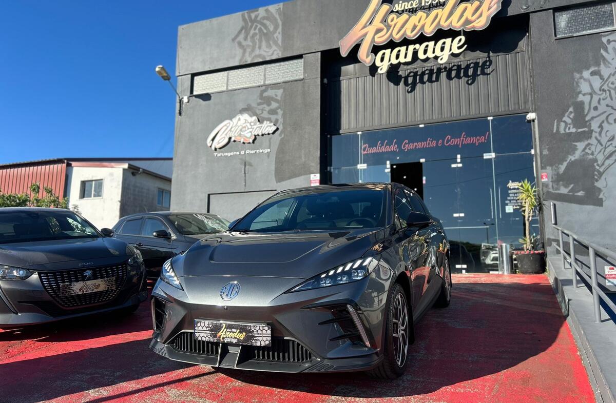 MG MG4 64 kWh Luxury