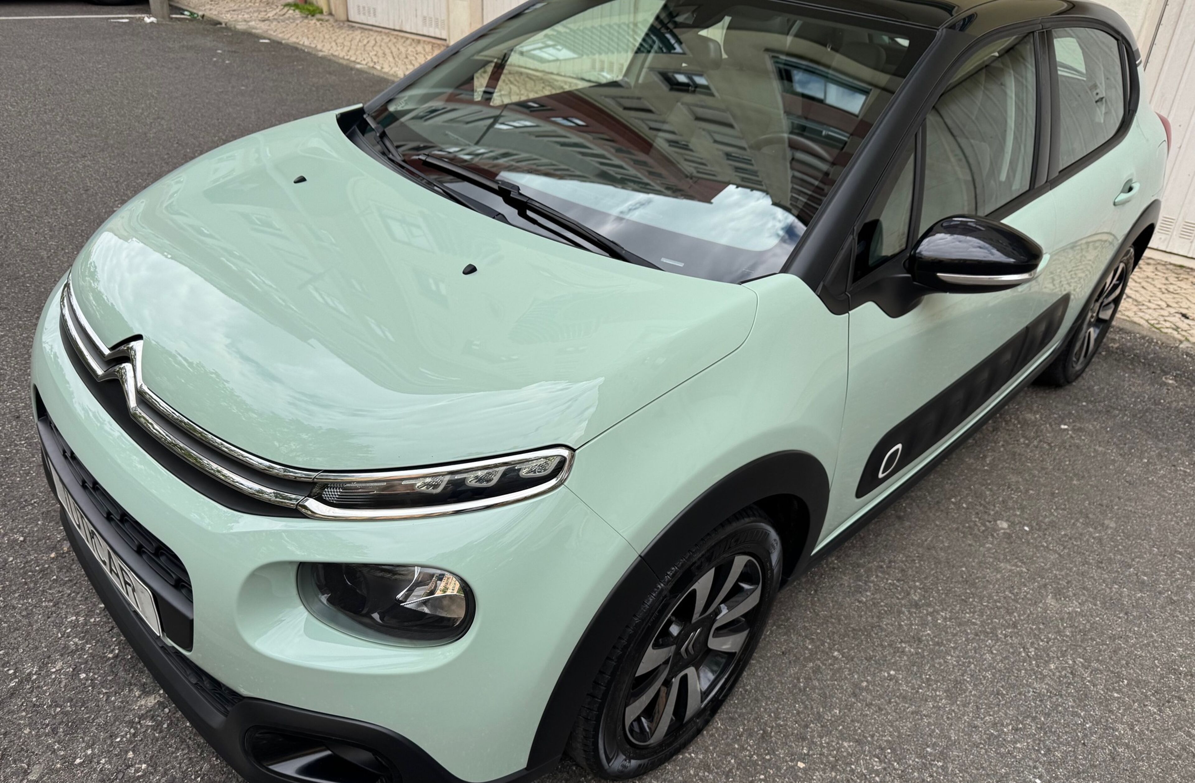 CITROEN C3 Pure Tech S&S EAT6 Shine