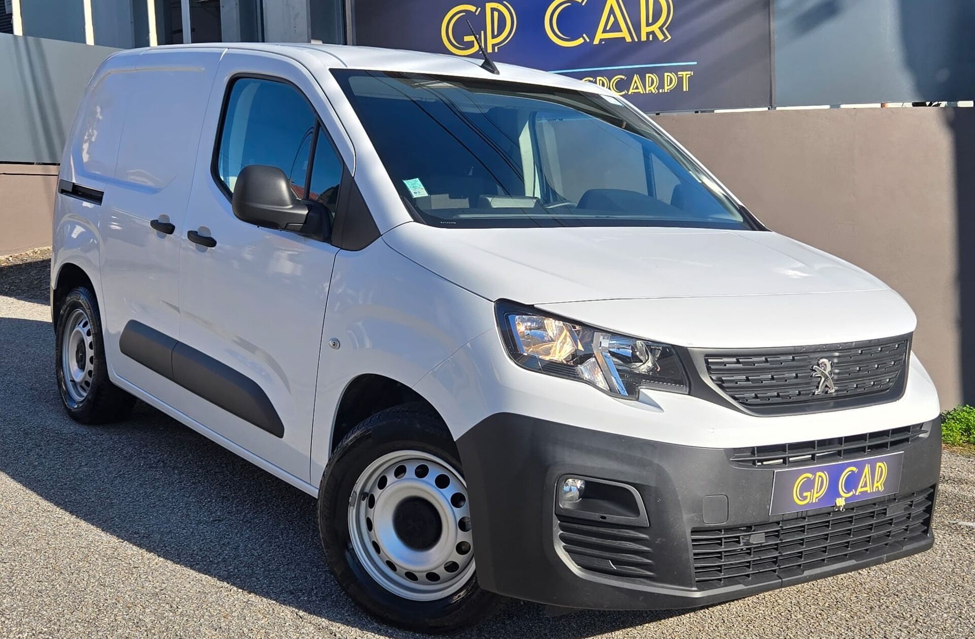 PEUGEOT Partner e- 50 kWh Standard