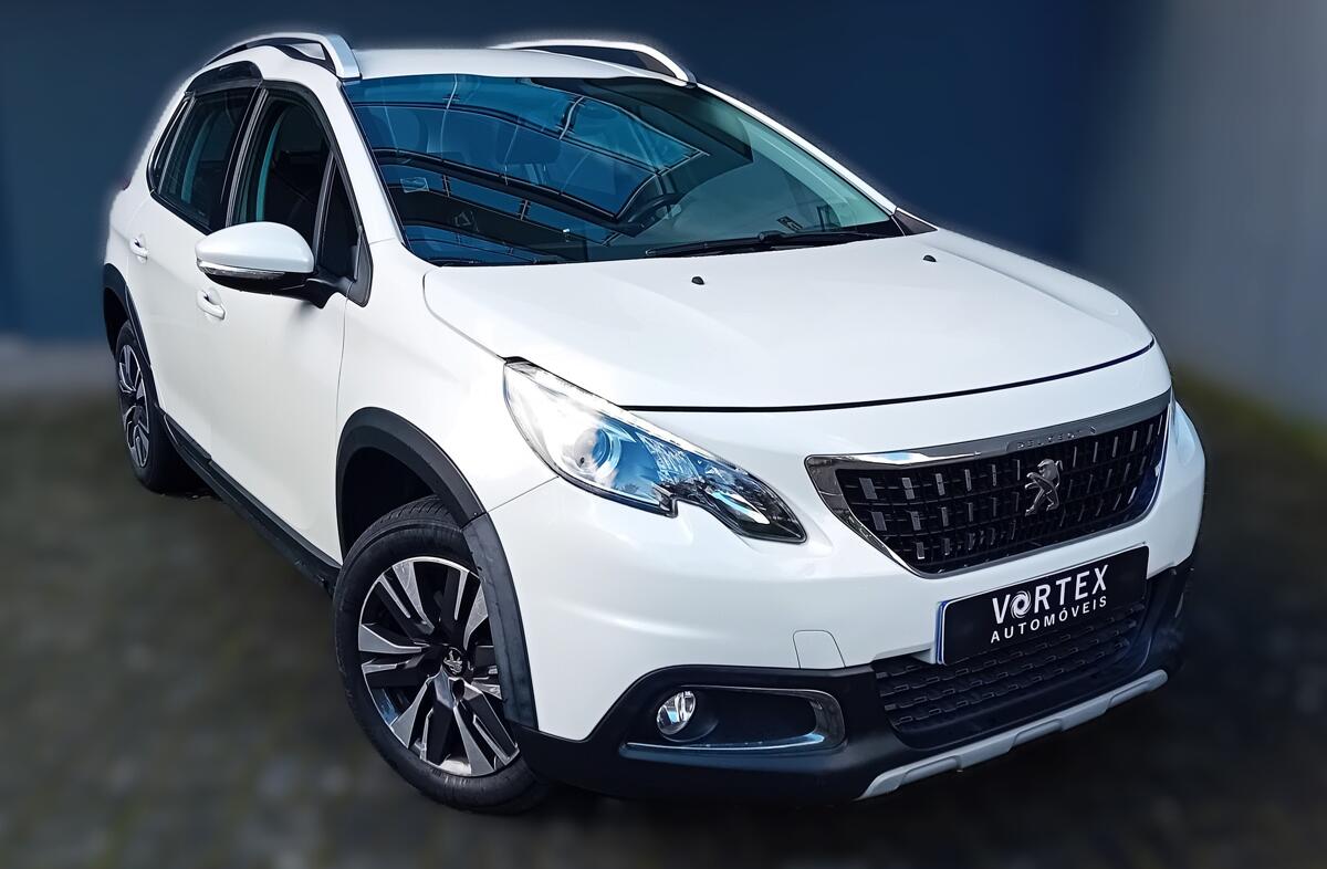 PEUGEOT 2008 1.2 PureTech Allure