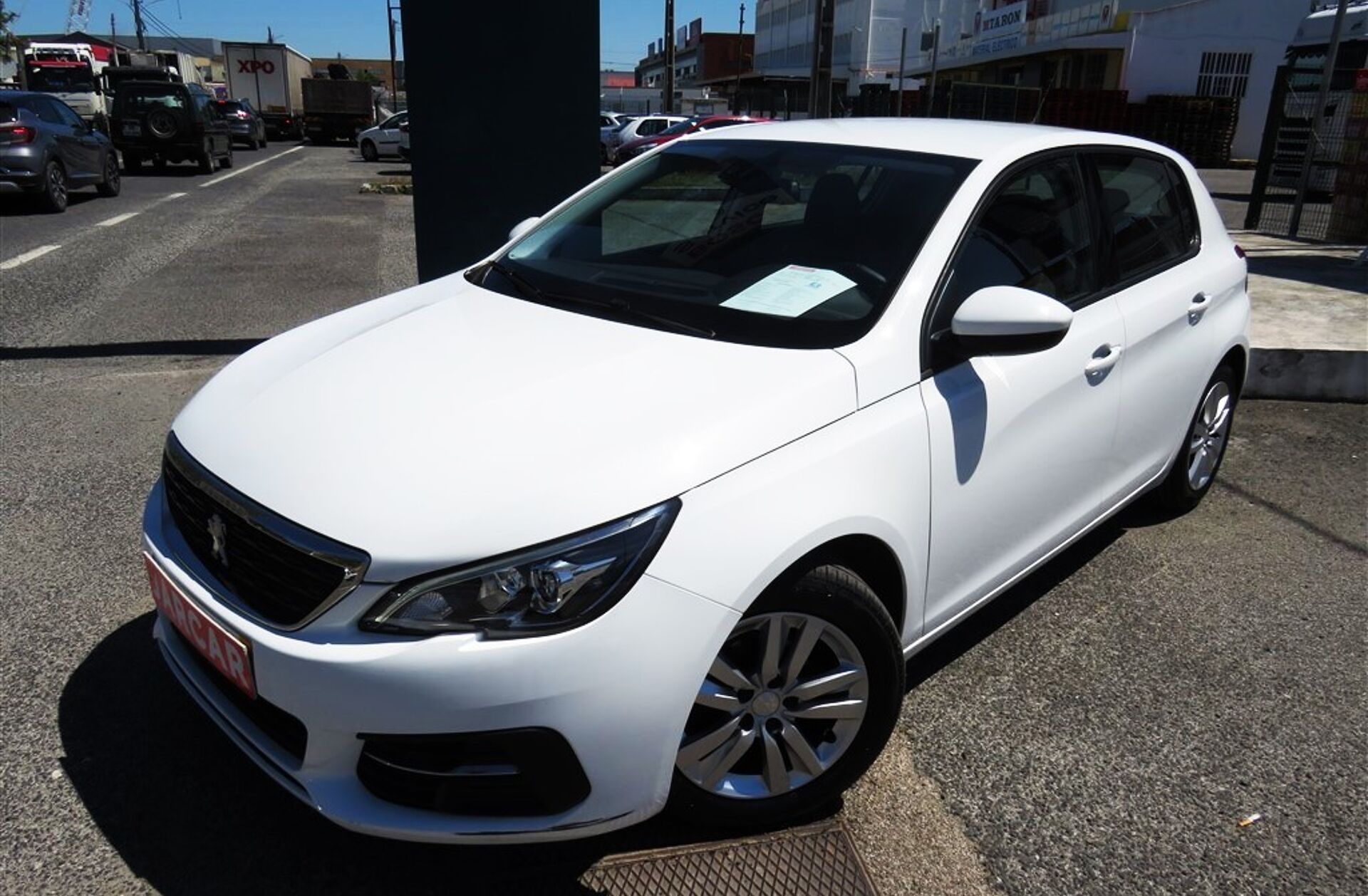 PEUGEOT 308 1.5 BlueHDi Business Line