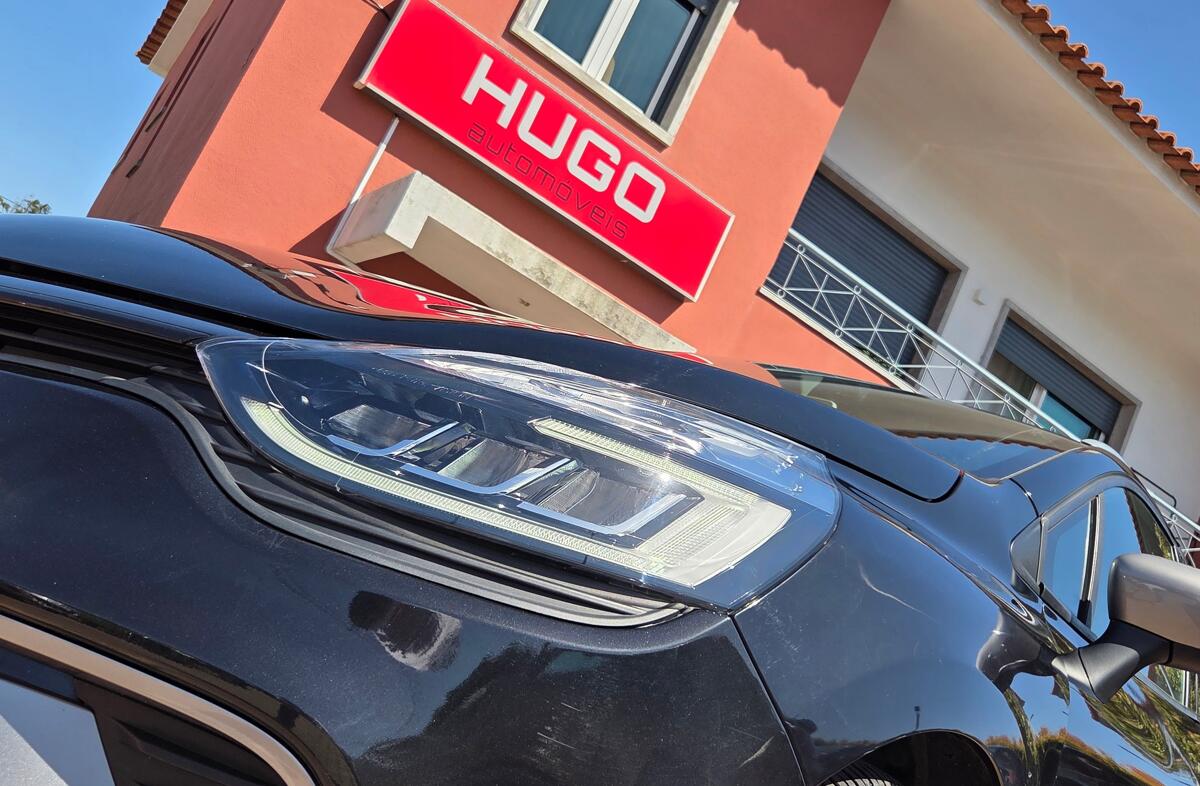 RENAULT Clio 1.6 E-Tech Full Hybrid RS Line