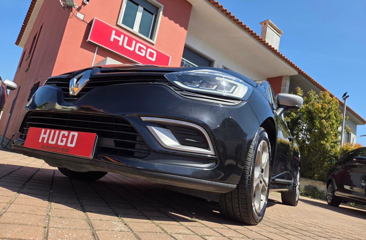 RENAULT Clio 1.6 E-Tech Full Hybrid RS Line