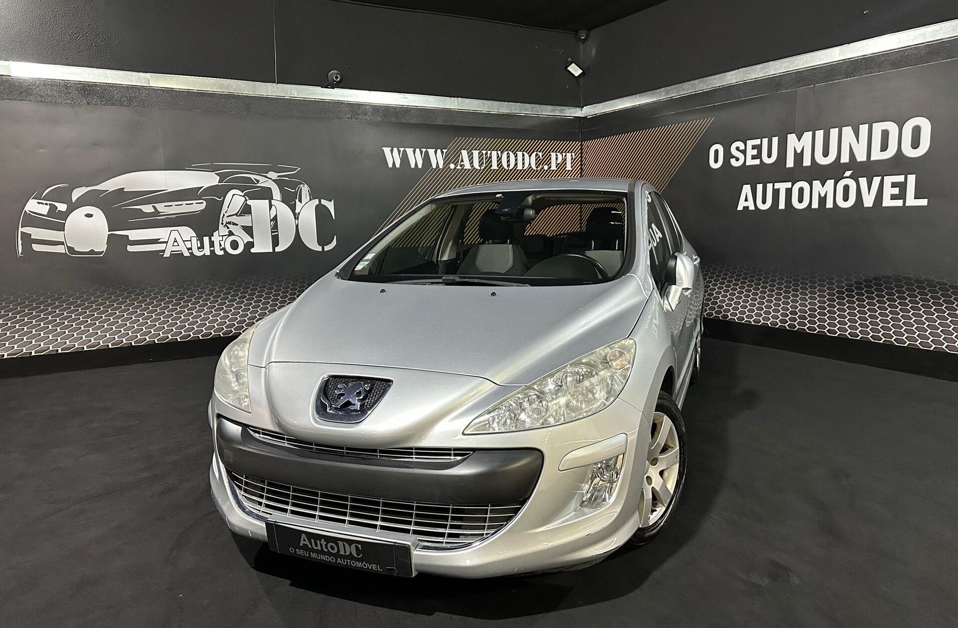 PEUGEOT 308 1.6 HDi Executive CMP6