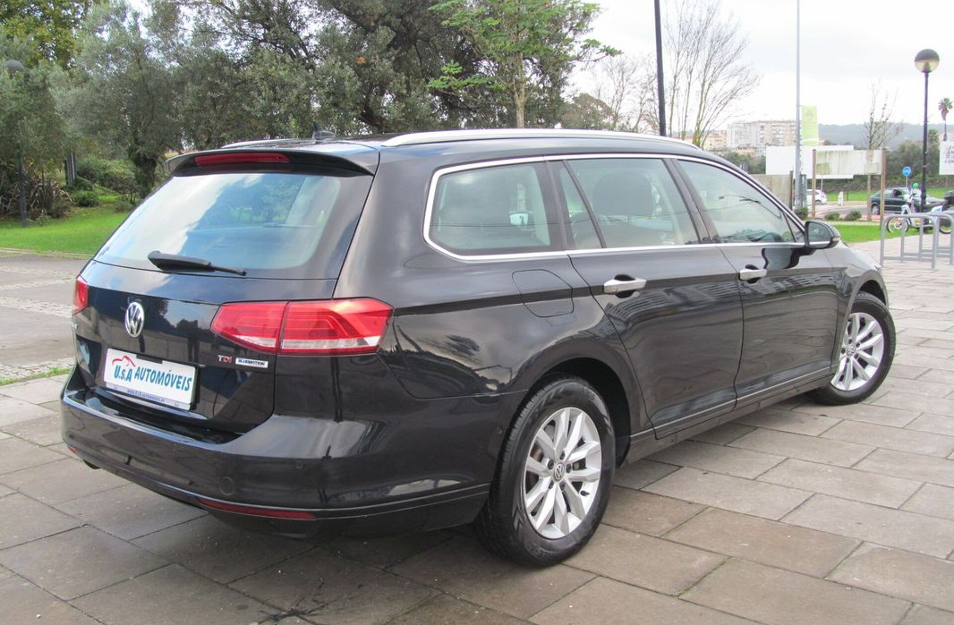 VOLKSWAGEN Passat 1.6 TDi Confortline DSG