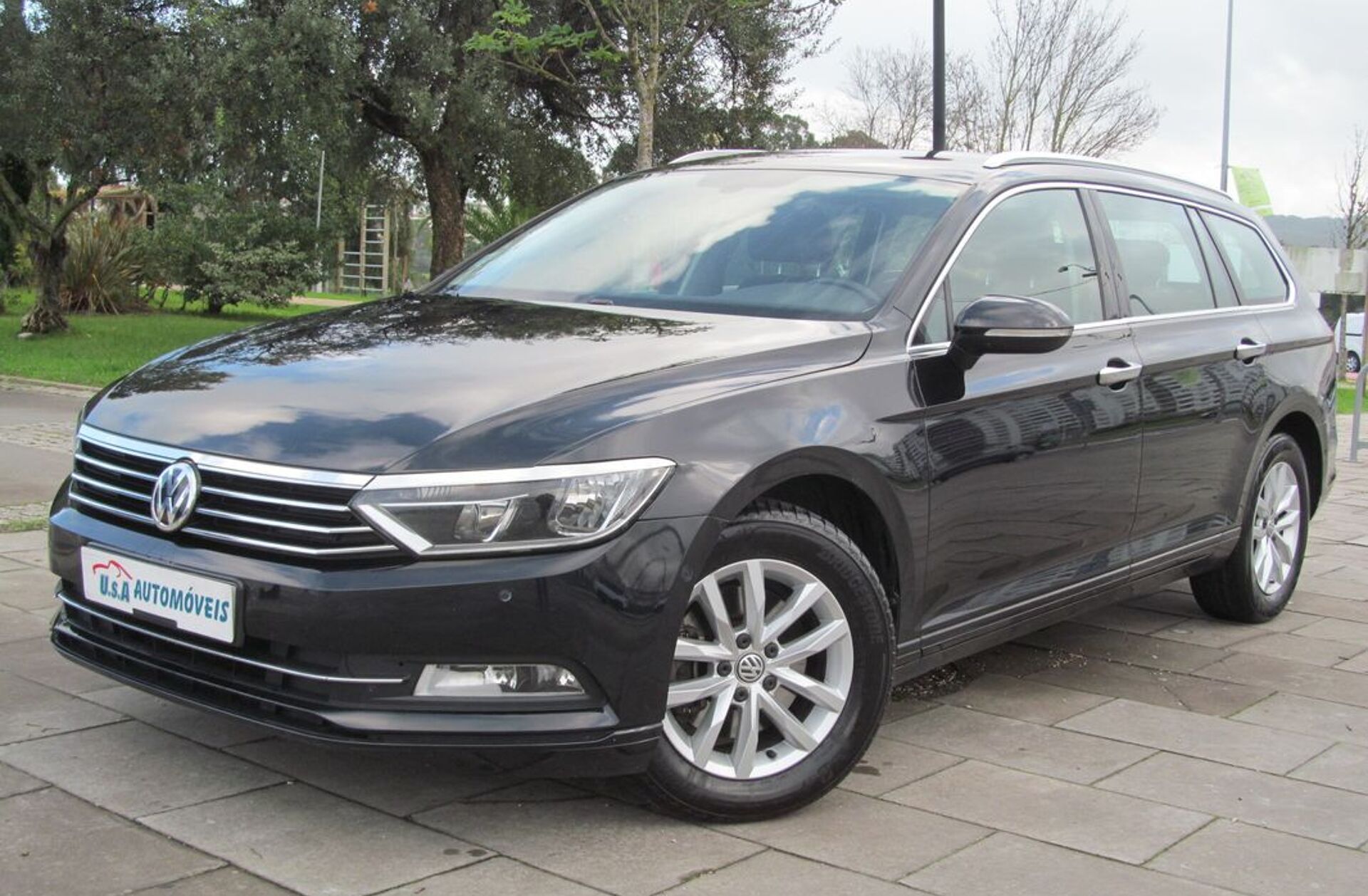 VOLKSWAGEN Passat 1.6 TDi Confortline DSG