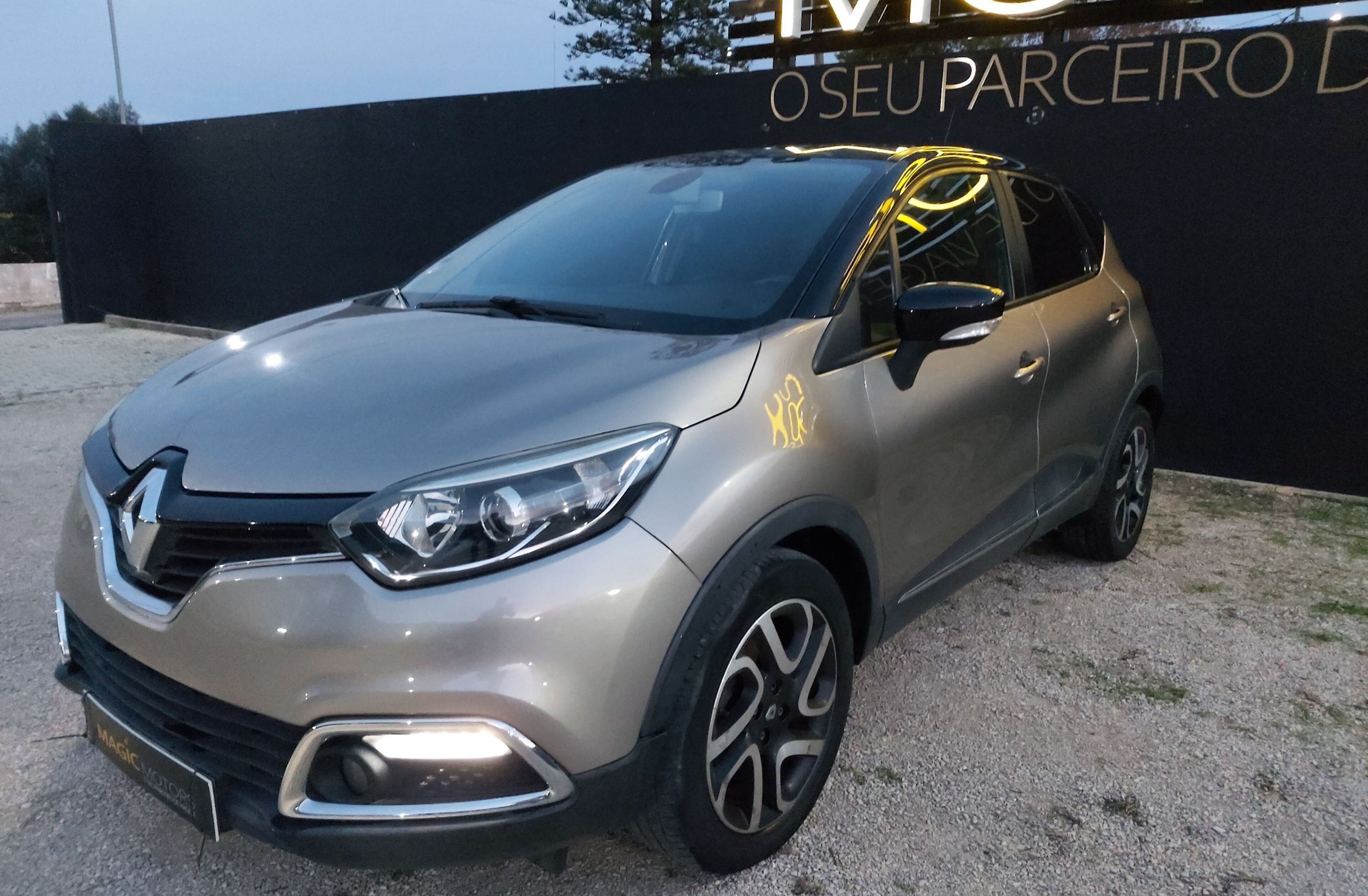 RENAULT Captur 1.5 DCi Exclusive