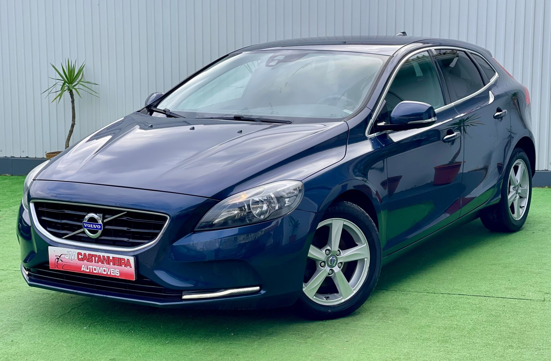 VOLVO V40 1.6 D2 Momentum