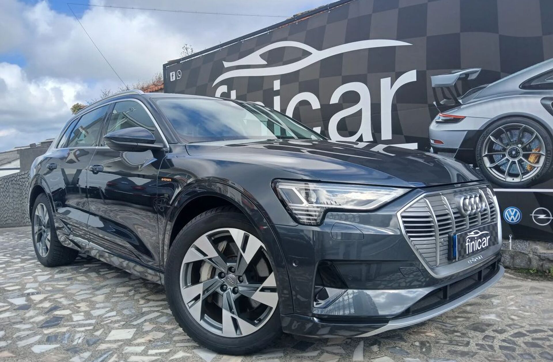 AUDI e-tron 50 quattro Advanced