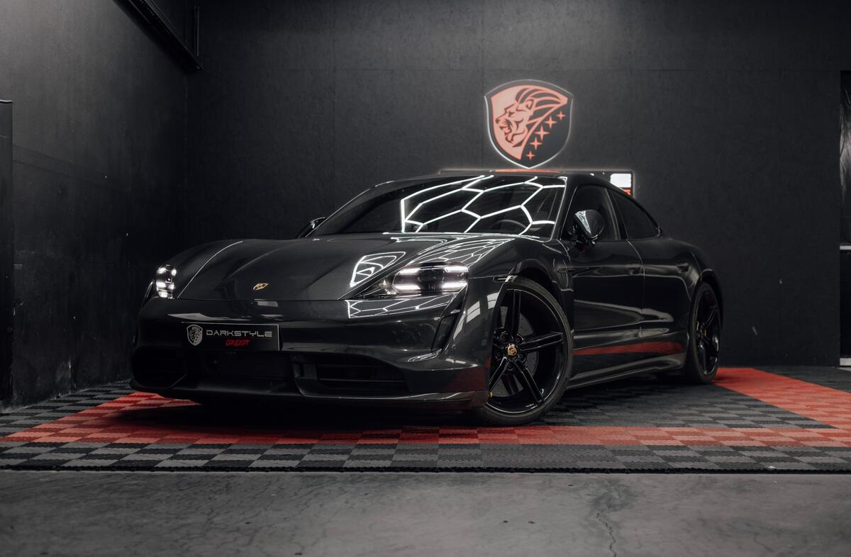 PORSCHE Taycan Turbo S