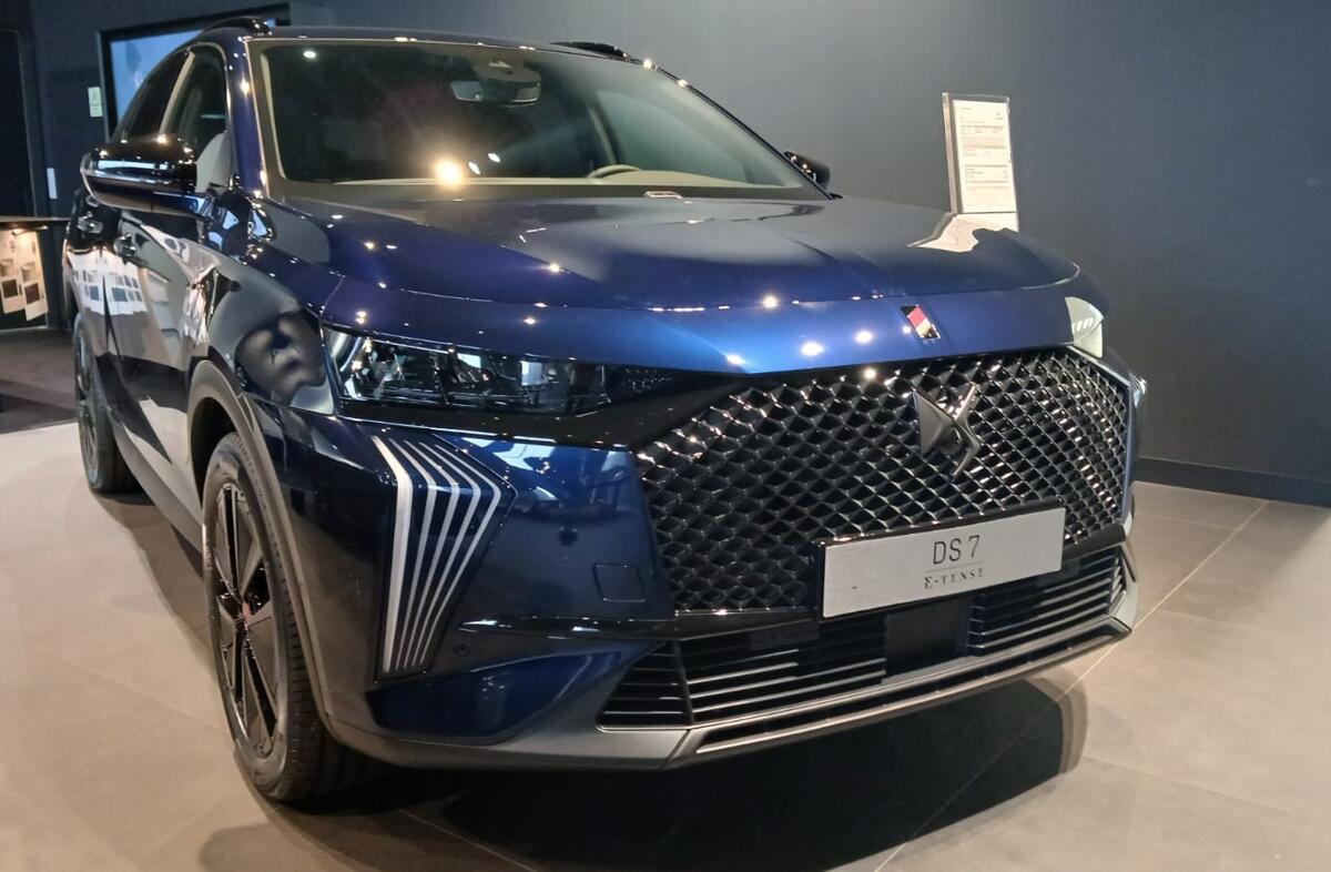 DS DS 7 E-Tense Performance EAT8